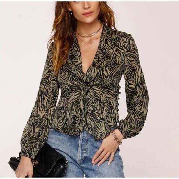 Heartloom Randi Top in Moss Print Medium - Picture 1 of 6